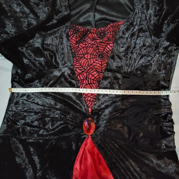 Vampire costume - Picture 15 of 15